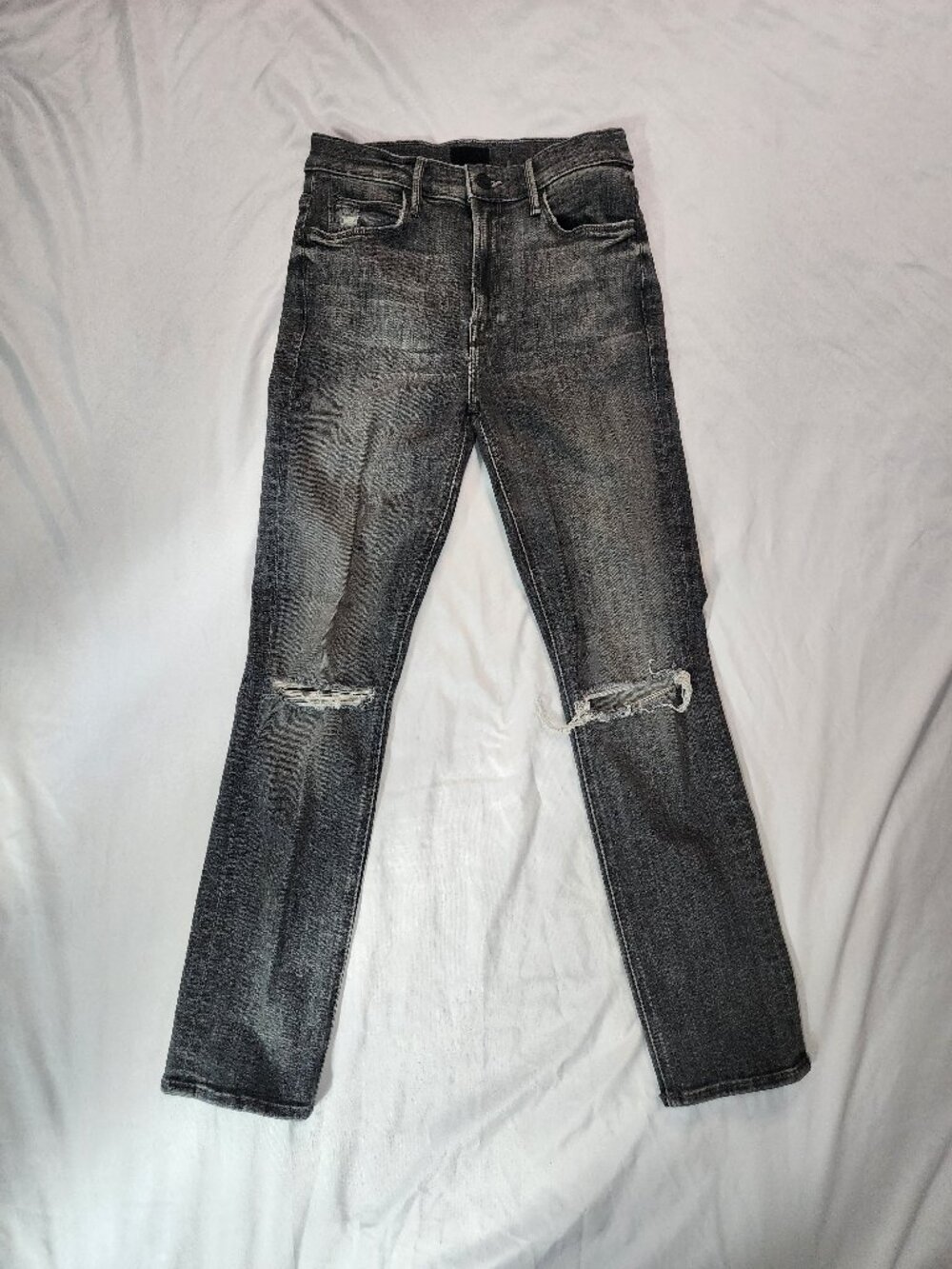 MOTHER The Mid Rise Dazzler Ankle Jeans 26 Open Later Gray Distressed